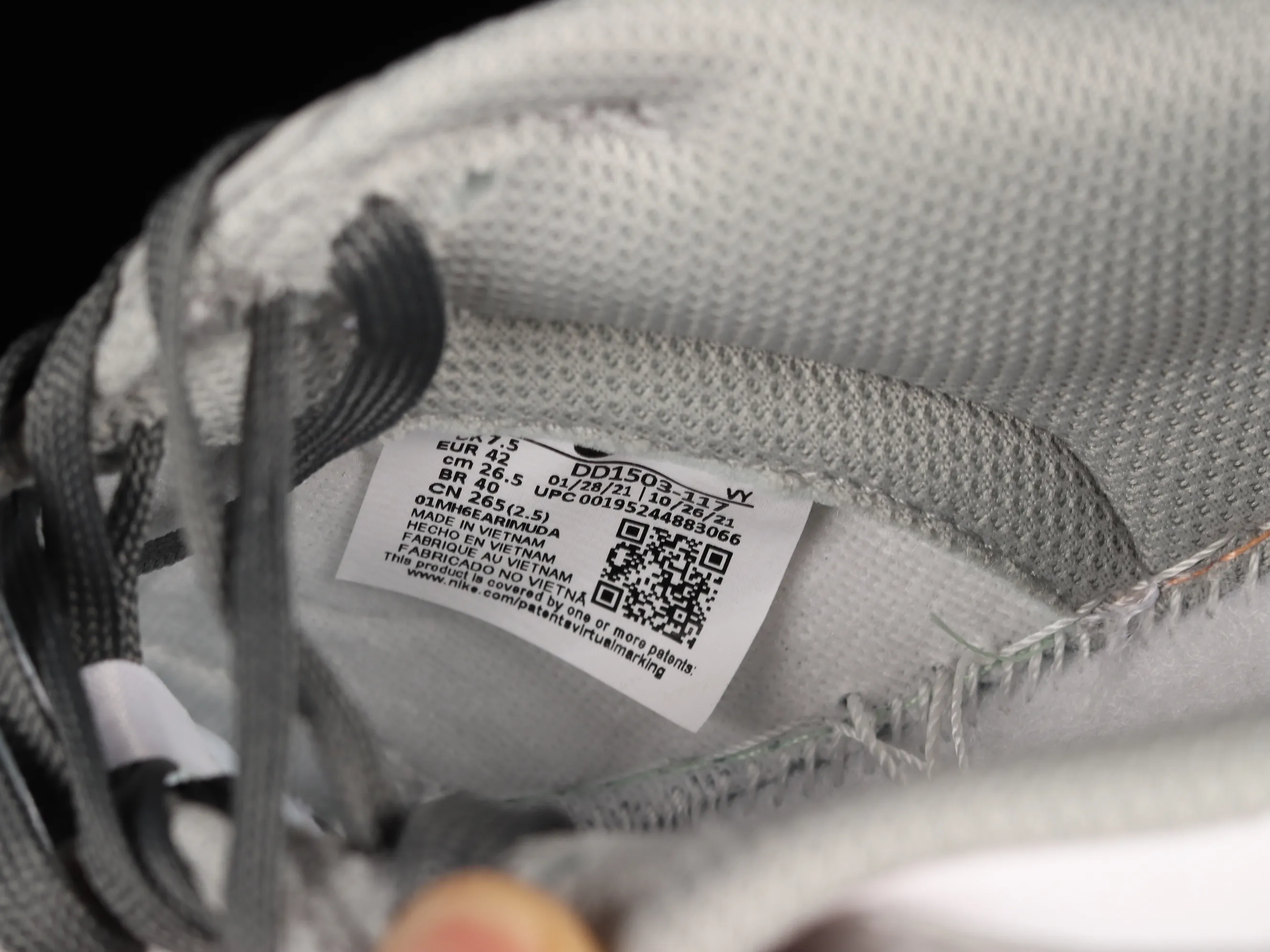 All categories Nk SB Dunk series Nk SB Dunk Low low-top sneakers F version special price Nk Dunk Low "Light Smoke Grey" white gray SB low-top sports and leisure sneakers DD1503-117